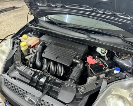 Сірий Форд Фієста, об'ємом двигуна 1.2 л та пробігом 172 тис. км за 3800 $, фото 2 на Automoto.ua