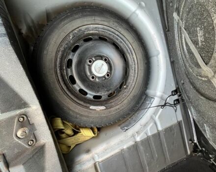 Серый Форд Фиеста, объемом двигателя 1.2 л и пробегом 175 тыс. км за 3900 $, фото 9 на Automoto.ua