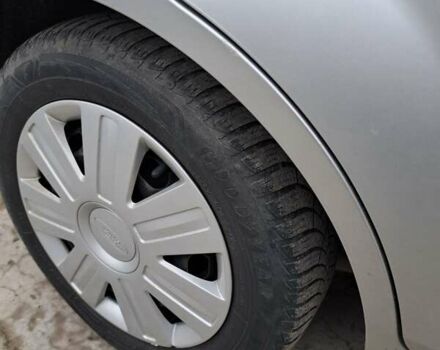 Сірий Форд Фієста, об'ємом двигуна 1.39 л та пробігом 183 тис. км за 3950 $, фото 10 на Automoto.ua