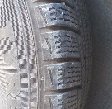 Серый Форд Фиеста, объемом двигателя 1.4 л и пробегом 295 тыс. км за 3500 $, фото 11 на Automoto.ua