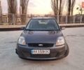 Сірий Форд Фієста, об'ємом двигуна 1.39 л та пробігом 250 тис. км за 4400 $, фото 3 на Automoto.ua