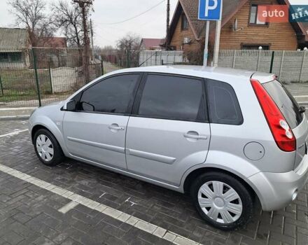Сірий Форд Фієста, об'ємом двигуна 1.39 л та пробігом 183 тис. км за 3950 $, фото 3 на Automoto.ua