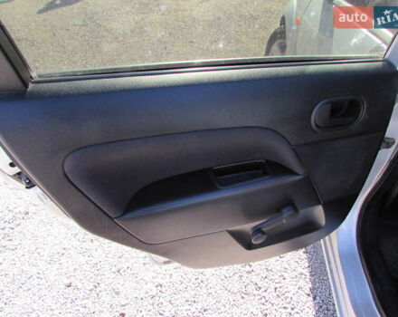 Серый Форд Фиеста, объемом двигателя 1.39 л и пробегом 223 тыс. км за 4200 $, фото 9 на Automoto.ua