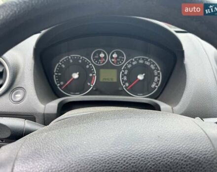 Серый Форд Фиеста, объемом двигателя 1.4 л и пробегом 295 тыс. км за 3500 $, фото 3 на Automoto.ua