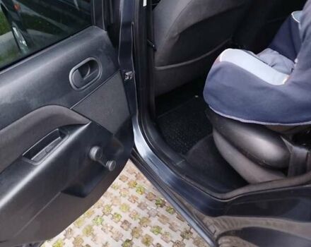 Серый Форд Фиеста, объемом двигателя 1.4 л и пробегом 154 тыс. км за 4100 $, фото 4 на Automoto.ua