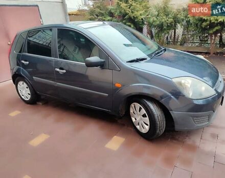 Серый Форд Фиеста, объемом двигателя 1.39 л и пробегом 203 тыс. км за 2999 $, фото 4 на Automoto.ua