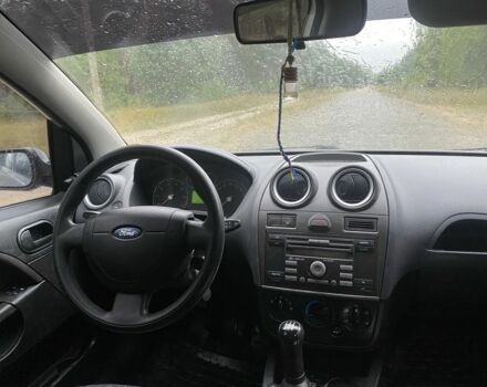 Серый Форд Фиеста, объемом двигателя 1.3 л и пробегом 175 тыс. км за 3950 $, фото 11 на Automoto.ua