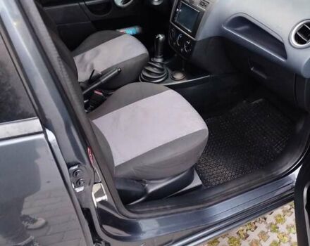 Серый Форд Фиеста, объемом двигателя 1.4 л и пробегом 154 тыс. км за 4100 $, фото 2 на Automoto.ua