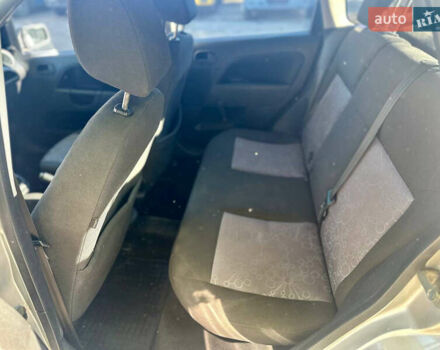 Форд Фиеста 2008 в Сумах на Automoto.ua Серый Форд Фиеста, объемом двигателя 1.4 л и пробегом 216 тыс. км за 4000 $, фото 6 на Automoto.ua