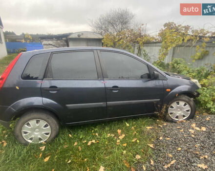 Форд Фиеста 2008 в Шепетовке на Automoto.ua Серый Форд Фиеста, объемом двигателя 1.24 л и пробегом 30 тыс. км за 1000 $, фото 2 на Automoto.ua