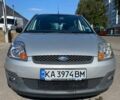 Серый Форд Фиеста, объемом двигателя 1.39 л и пробегом 145 тыс. км за 4100 $, фото 1 на Automoto.ua
