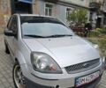 Сірий Форд Фієста, об'ємом двигуна 1.39 л та пробігом 130 тис. км за 5200 $, фото 2 на Automoto.ua