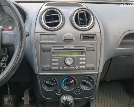 Серый Форд Фиеста, объемом двигателя 1.2 л и пробегом 110 тыс. км за 4490 $, фото 13 на Automoto.ua