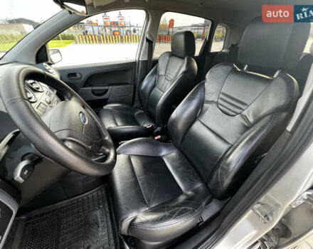 Сірий Форд Фієста, об'ємом двигуна 1.4 л та пробігом 202 тис. км за 4700 $, фото 21 на Automoto.ua