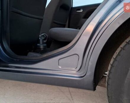 Сірий Форд Фієста, об'ємом двигуна 1.39 л та пробігом 250 тис. км за 4400 $, фото 8 на Automoto.ua