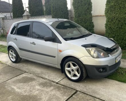 Сірий Форд Фієста, об'ємом двигуна 1.4 л та пробігом 300 тис. км за 2999 $, фото 1 на Automoto.ua