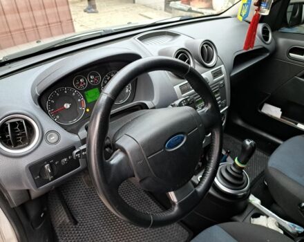 Сірий Форд Фієста, об'ємом двигуна 1.4 л та пробігом 183 тис. км за 3950 $, фото 9 на Automoto.ua