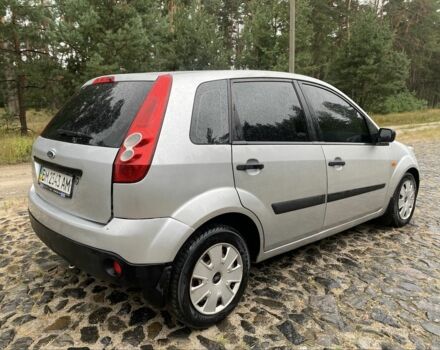 Серый Форд Фиеста, объемом двигателя 1.3 л и пробегом 175 тыс. км за 3950 $, фото 6 на Automoto.ua