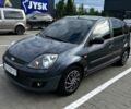 Серый Форд Фиеста, объемом двигателя 1.2 л и пробегом 303 тыс. км за 3700 $, фото 4 на Automoto.ua