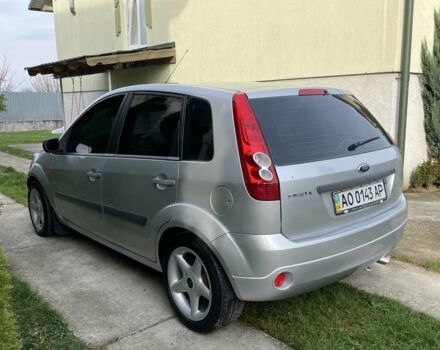 Сірий Форд Фієста, об'ємом двигуна 1.4 л та пробігом 300 тис. км за 2999 $, фото 5 на Automoto.ua