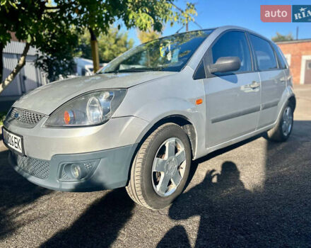Форд Фиеста 2008 в Сумах на Automoto.ua Серый Форд Фиеста, объемом двигателя 1.4 л и пробегом 216 тыс. км за 4000 $, фото 1 на Automoto.ua