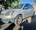Форд Фиеста 2008 в Сумах на Automoto.ua Серый Форд Фиеста, объемом двигателя 1.4 л и пробегом 216 тыс. км за 4000 $, фото 1 на Automoto.ua
