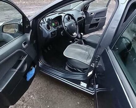 Серый Форд Фиеста, объемом двигателя 1.39 л и пробегом 176 тыс. км за 2100 $, фото 18 на Automoto.ua