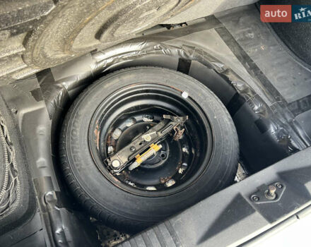 Сірий Форд Фієста, об'ємом двигуна 1.4 л та пробігом 202 тис. км за 4700 $, фото 33 на Automoto.ua