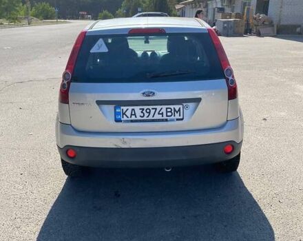 Серый Форд Фиеста, объемом двигателя 1.39 л и пробегом 145 тыс. км за 4100 $, фото 5 на Automoto.ua