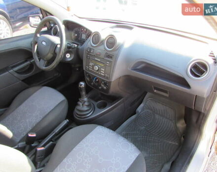 Серый Форд Фиеста, объемом двигателя 1.39 л и пробегом 223 тыс. км за 4200 $, фото 17 на Automoto.ua