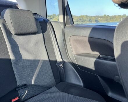 Серый Форд Фиеста, объемом двигателя 1.2 л и пробегом 175 тыс. км за 3900 $, фото 13 на Automoto.ua