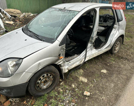 Сірий Форд Фієста, об'ємом двигуна 1.39 л та пробігом 88 тис. км за 1000 $, фото 1 на Automoto.ua