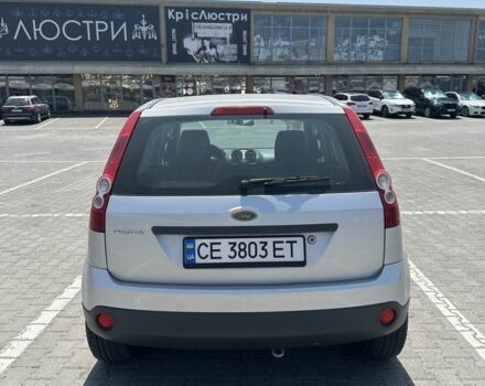 Серый Форд Фиеста, объемом двигателя 1.4 л и пробегом 156 тыс. км за 5200 $, фото 3 на Automoto.ua