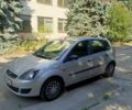 Серый Форд Фиеста, объемом двигателя 1.2 л и пробегом 265 тыс. км за 3800 $, фото 1 на Automoto.ua