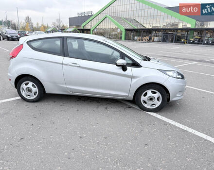 Серый Форд Фиеста, объемом двигателя 1.2 л и пробегом 180 тыс. км за 4500 $, фото 2 на Automoto.ua