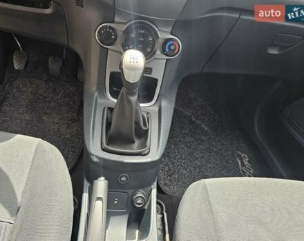 Сірий Форд Фієста, об'ємом двигуна 1.25 л та пробігом 69 тис. км за 5700 $, фото 11 на Automoto.ua