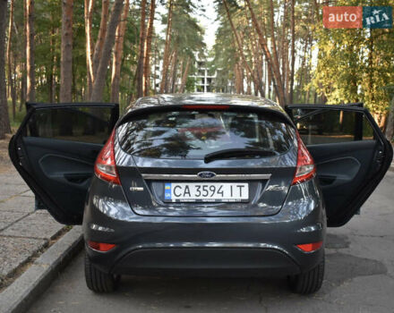 Серый Форд Фиеста, объемом двигателя 1.4 л и пробегом 184 тыс. км за 5900 $, фото 7 на Automoto.ua