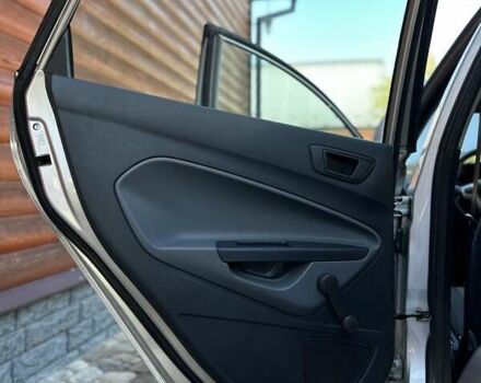 Серый Форд Фиеста, объемом двигателя 1.6 л и пробегом 370 тыс. км за 5500 $, фото 26 на Automoto.ua