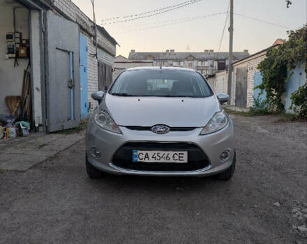 Серый Форд Фиеста, объемом двигателя 1.6 л и пробегом 224 тыс. км за 5500 $, фото 10 на Automoto.ua