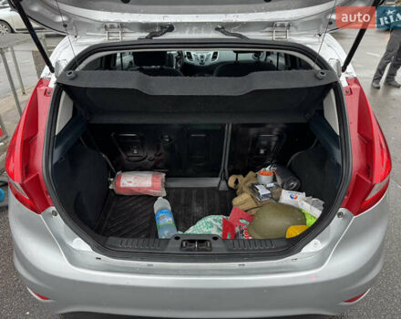 Серый Форд Фиеста, объемом двигателя 1.25 л и пробегом 99 тыс. км за 5200 $, фото 12 на Automoto.ua