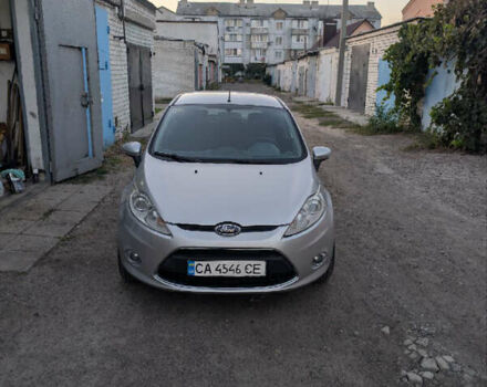 Серый Форд Фиеста, объемом двигателя 1.6 л и пробегом 224 тыс. км за 5500 $, фото 9 на Automoto.ua