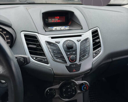 Серый Форд Фиеста, объемом двигателя 1.25 л и пробегом 99 тыс. км за 5200 $, фото 19 на Automoto.ua