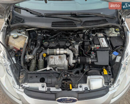 Серый Форд Фиеста, объемом двигателя 1.6 л и пробегом 224 тыс. км за 5500 $, фото 4 на Automoto.ua