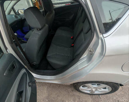 Серый Форд Фиеста, объемом двигателя 1.6 л и пробегом 224 тыс. км за 5500 $, фото 12 на Automoto.ua