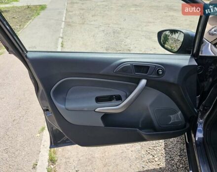 Сірий Форд Фієста, об'ємом двигуна 1.25 л та пробігом 69 тис. км за 5700 $, фото 8 на Automoto.ua