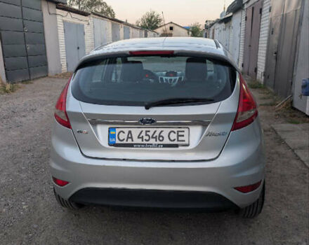 Серый Форд Фиеста, объемом двигателя 1.6 л и пробегом 224 тыс. км за 5500 $, фото 7 на Automoto.ua
