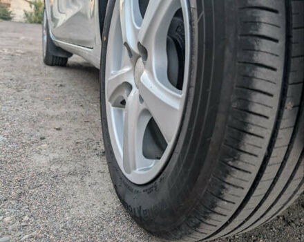 Серый Форд Фиеста, объемом двигателя 1.6 л и пробегом 224 тыс. км за 5500 $, фото 6 на Automoto.ua