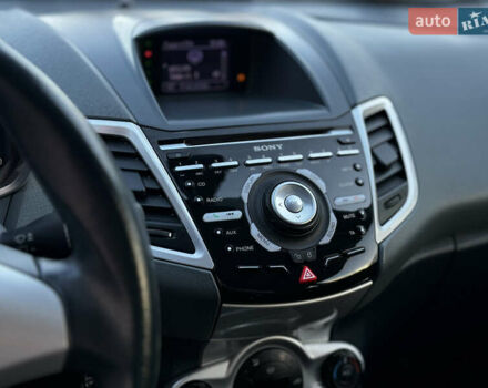 Сірий Форд Фієста, об'ємом двигуна 1.25 л та пробігом 98 тис. км за 5600 $, фото 26 на Automoto.ua