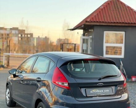 Серый Форд Фиеста, объемом двигателя 0 л и пробегом 135 тыс. км за 4950 $, фото 4 на Automoto.ua