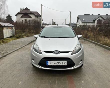 Серый Форд Фиеста, объемом двигателя 1.24 л и пробегом 128 тыс. км за 6500 $, фото 1 на Automoto.ua
